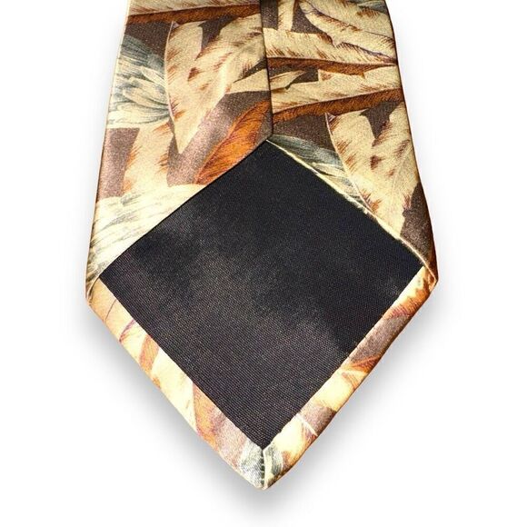 Karl Lagerfeld Tan Feather Screenprint Handmade Silk Necktie - Picture 4 of 5